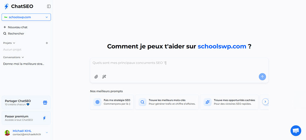 Interface ChatSEO sur schoolsWP montrant l’analyse des concurrents SEO à partir des données Google Search Console.